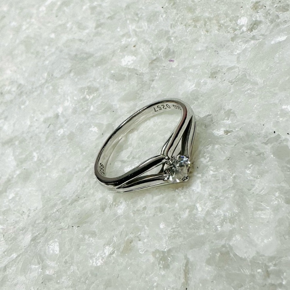 EUC Christian Dior PT900 Platinum .50 ct Diamond Ring - Picture 12 of 17